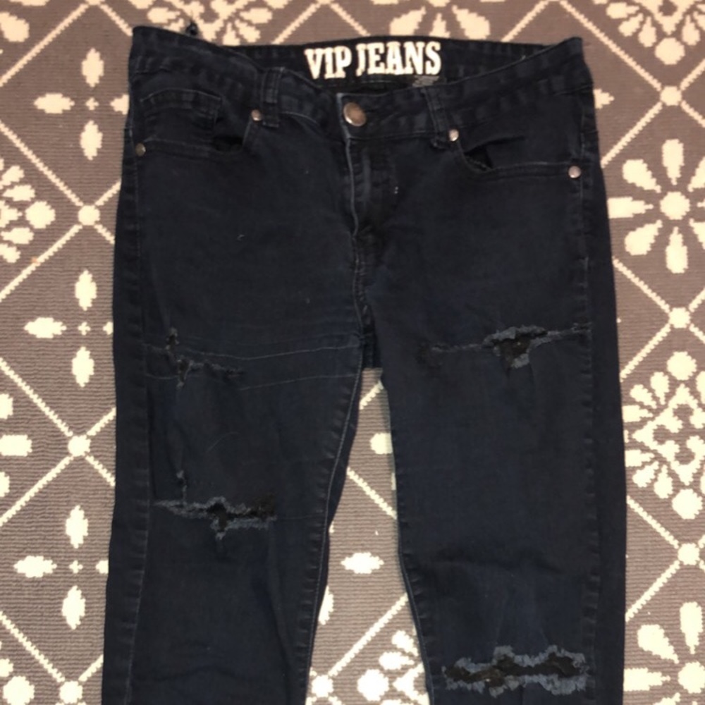 🖤Black ripped jeans 🖤